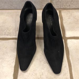 Tahari black suede heeled booties